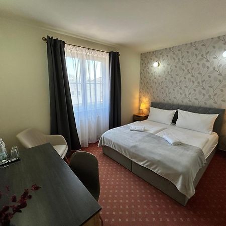 Hotel Brixen Хавличкув Брод Екстериор снимка