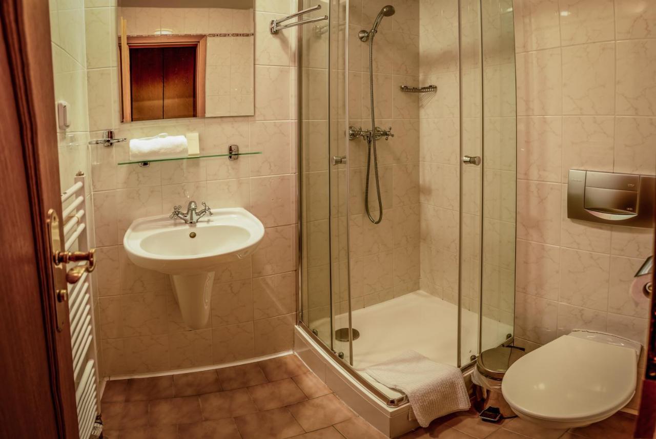 Hotel Brixen Хавличкув Брод Екстериор снимка