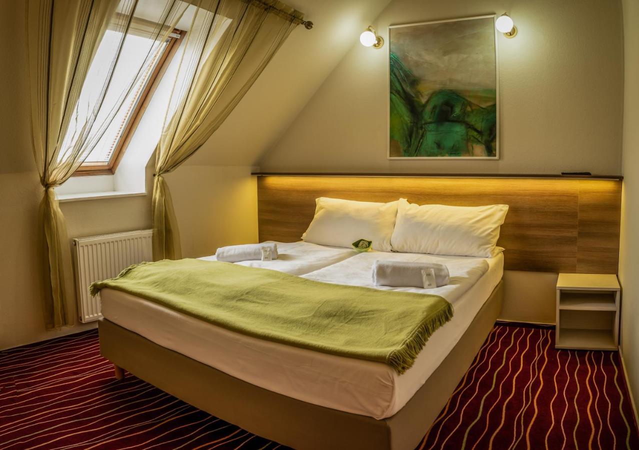 Hotel Brixen Хавличкув Брод Екстериор снимка