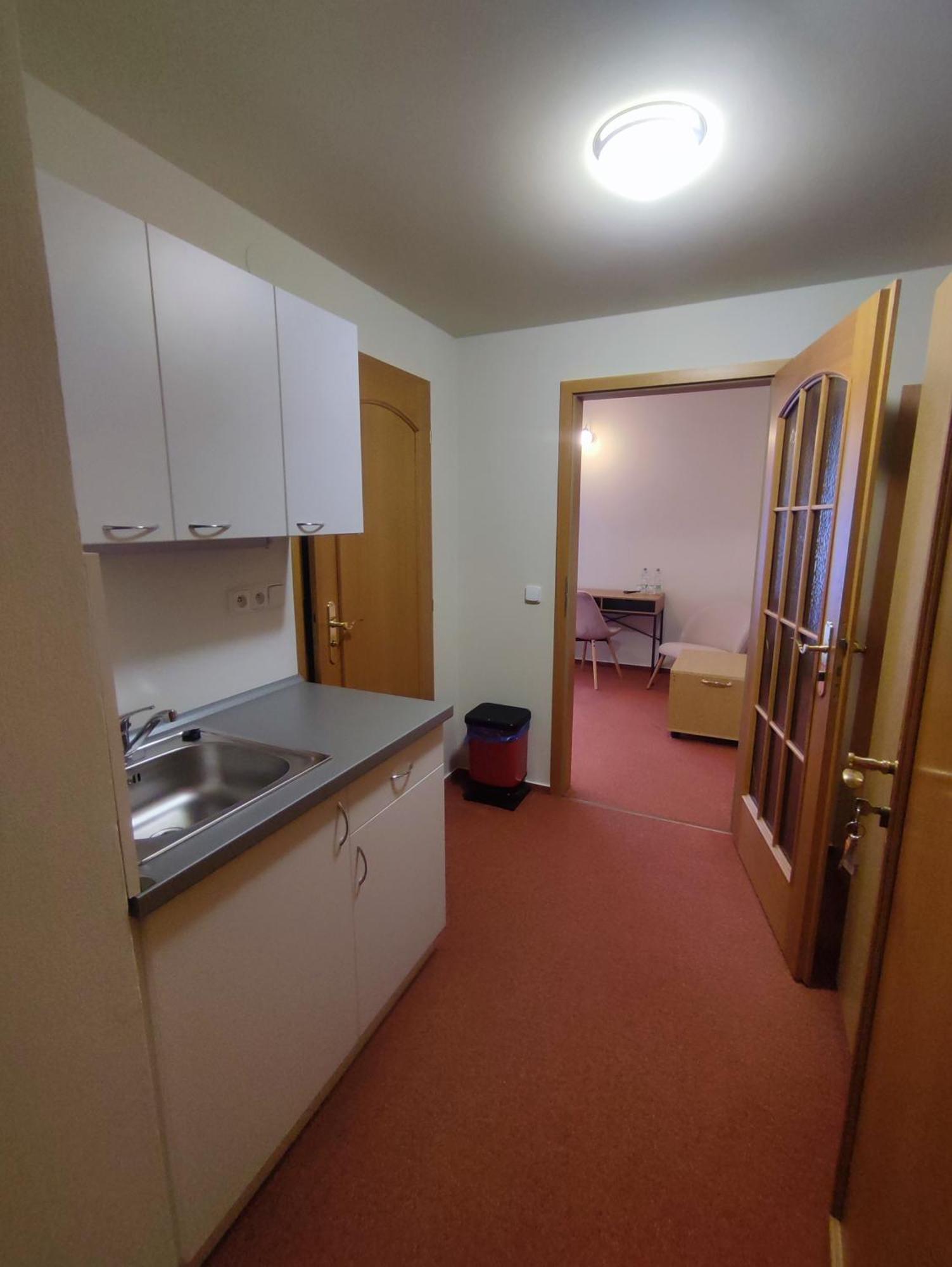 Hotel Brixen Хавличкув Брод Екстериор снимка