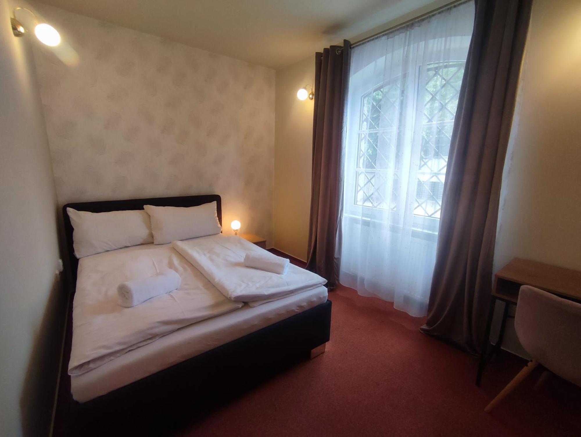 Hotel Brixen Хавличкув Брод Екстериор снимка