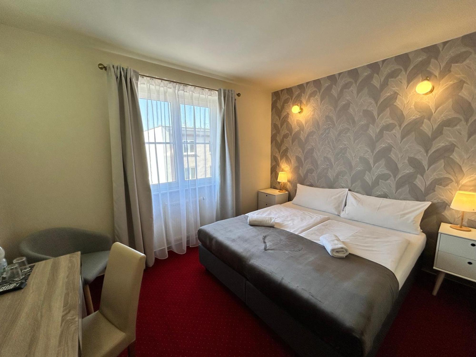 Hotel Brixen Хавличкув Брод Екстериор снимка